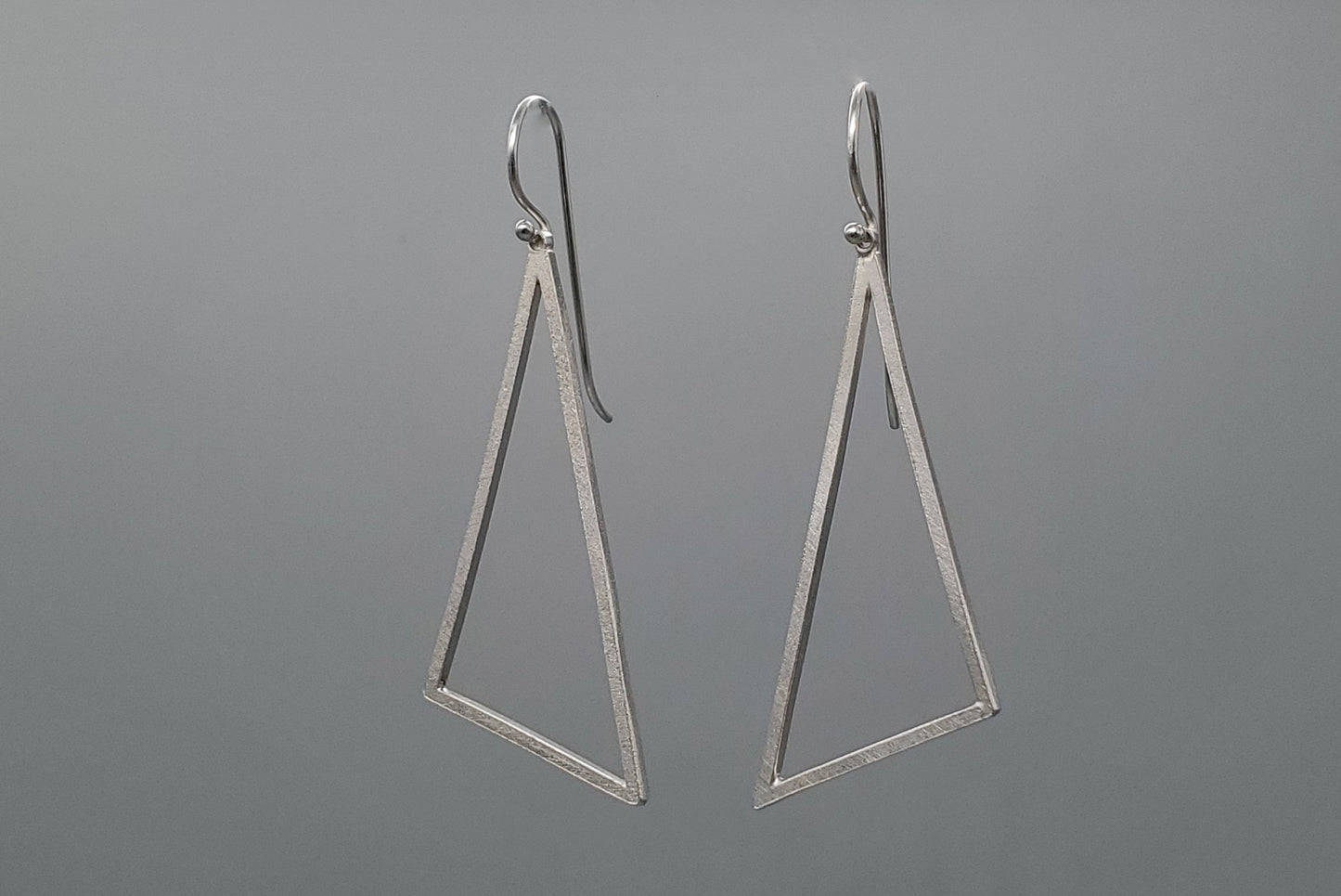 Angle Open Frame Frosted Earrings