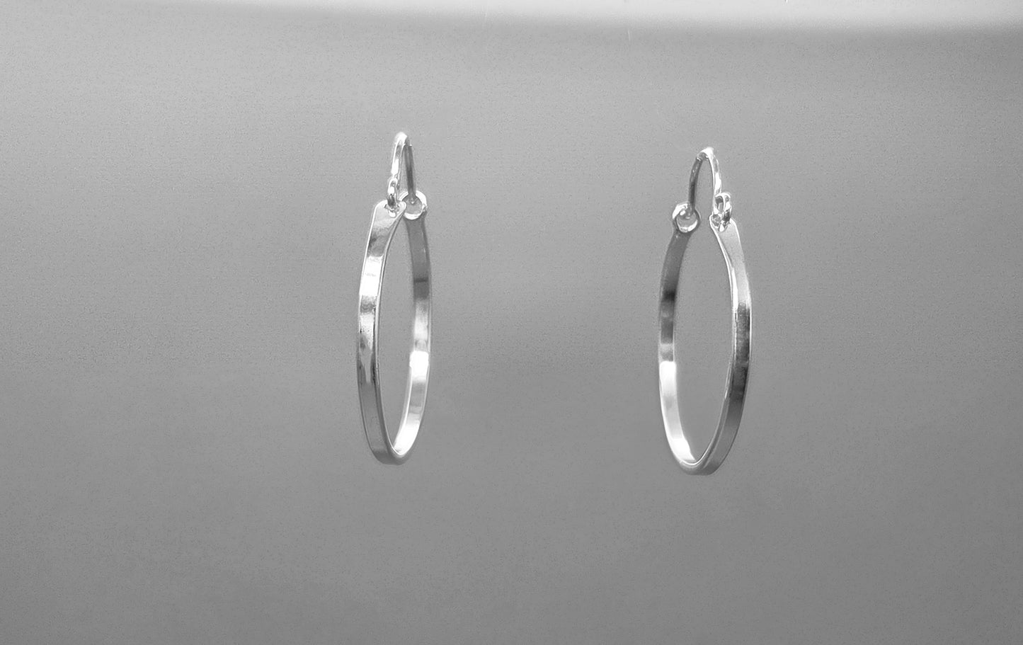 Classic Smooth Hoops - 20mm