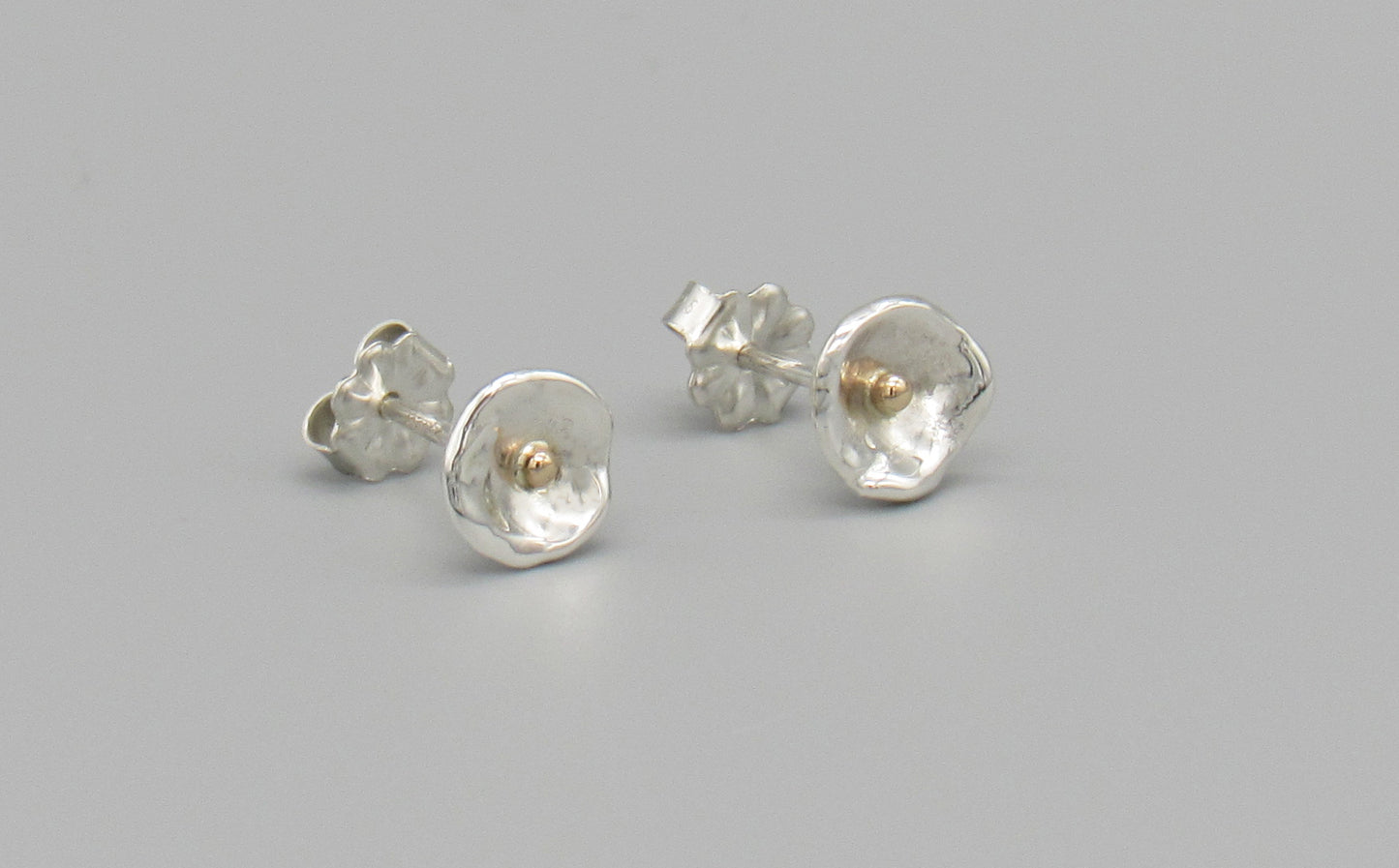 Water Forged Mixed Metal Petal Post