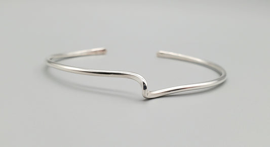 Top Twist Cuff